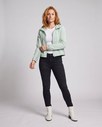 Damen leichte Funktionsjacke mit verstaubarem Kapuzendesign Drune