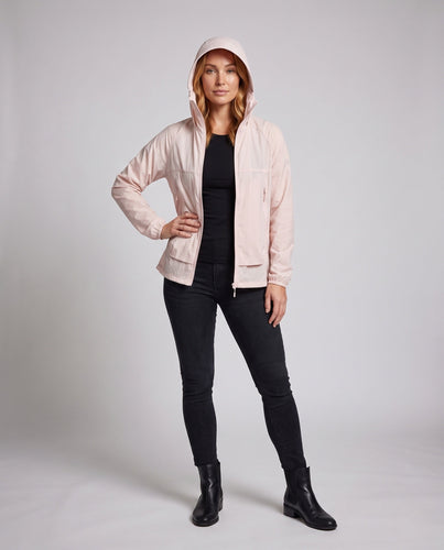 Damen nan Sonnenprotektionjacke mit Visierkapuze, perforiertem Innenfutter und praktischen Reißverschlusstaschen Drune