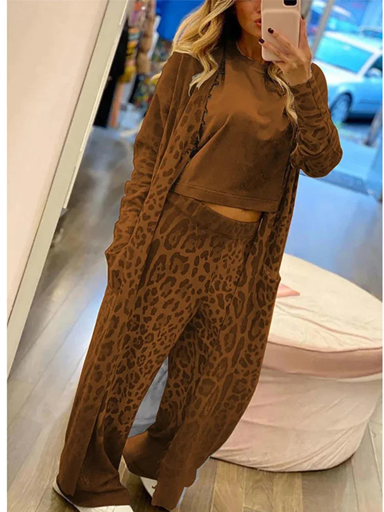 Drune | Langarmweste und Elastische Hose mit Leopardenmuster