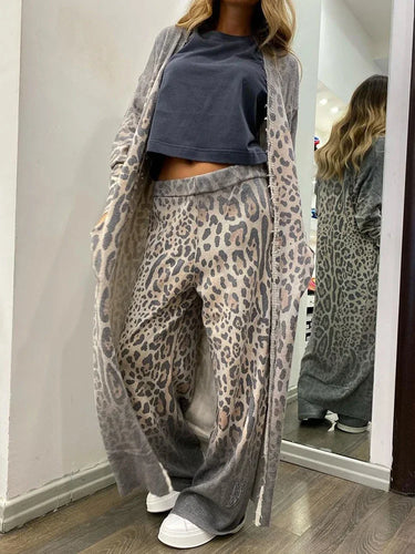 Drune | Langarmweste und Elastische Hose mit Leopardenmuster