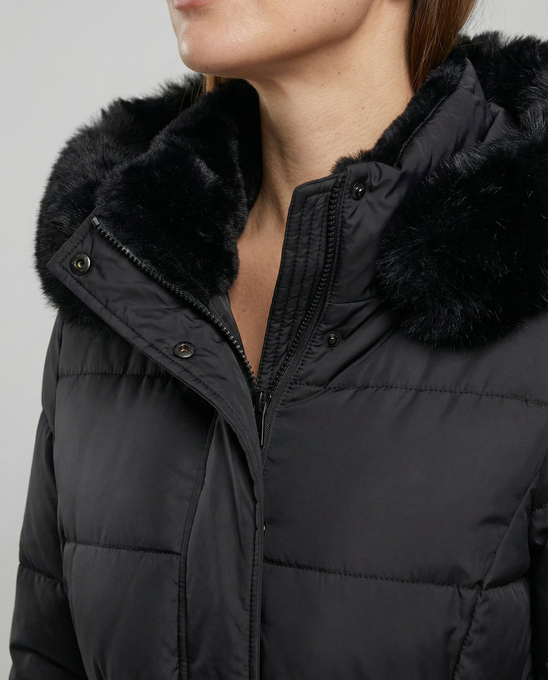 Drune | Winterjacke - Stilvolle Schwarze Damenjacke mit Einer Kunstfellkapuze