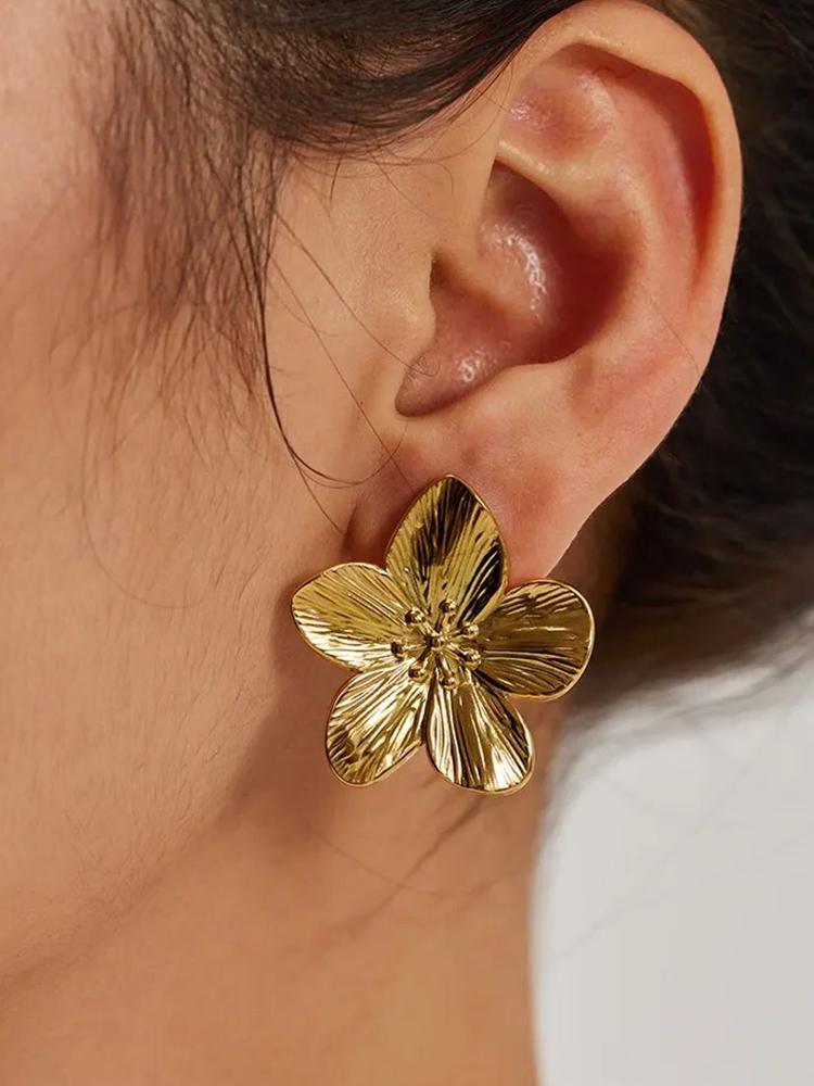 Drune | Blossom Ohrringe Gold Mit Eleganten Blütenblättern