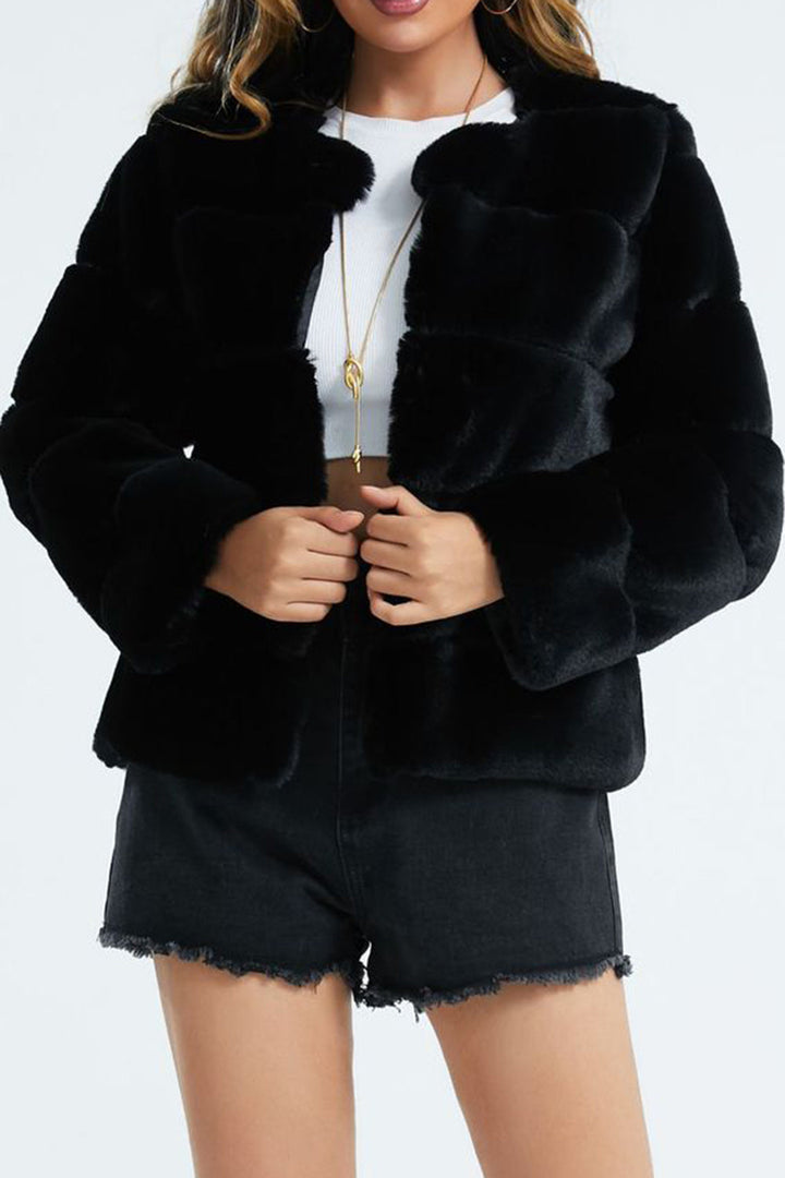 Drune | Damen Kurze Kunstpelzjacke mit Revers und Weichem Stoff