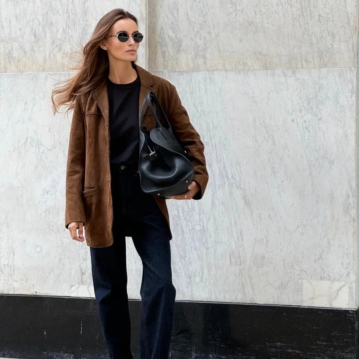 Drune | Schick und warm braune Wildlederjacke mit Kapuze