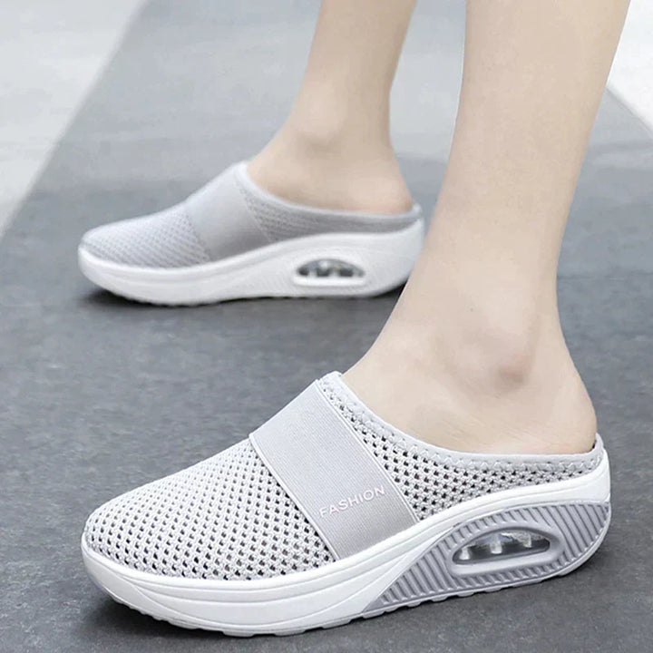 Drune | Schuhe mit Keilabsatz oder orthopädischen Sandalen