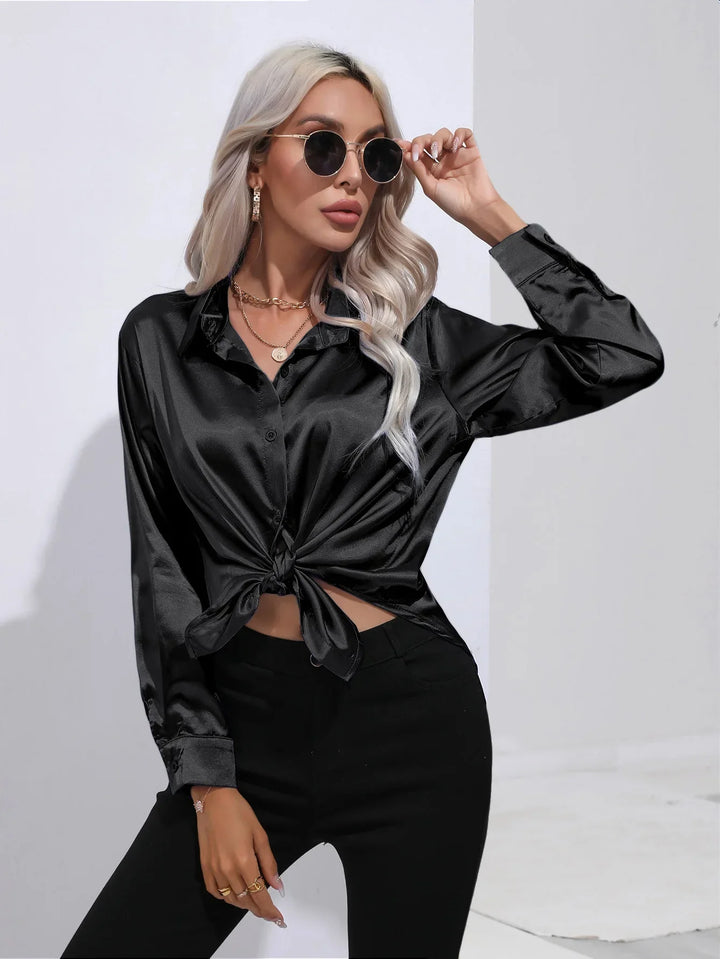 Drune | Elegante Satinbluse Mit V-ausschnitt & Langen Ärmeln