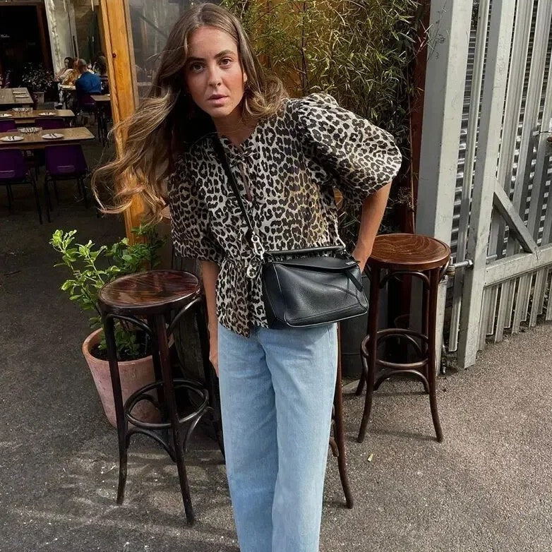 Drune | Damen Top mit Leopardenmuster und Schleife