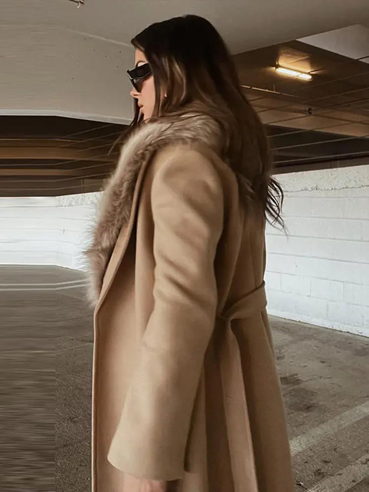 Drune | Lange Jacke mit Kunstpelzkragen Taillierte Passform Eleganter Look
