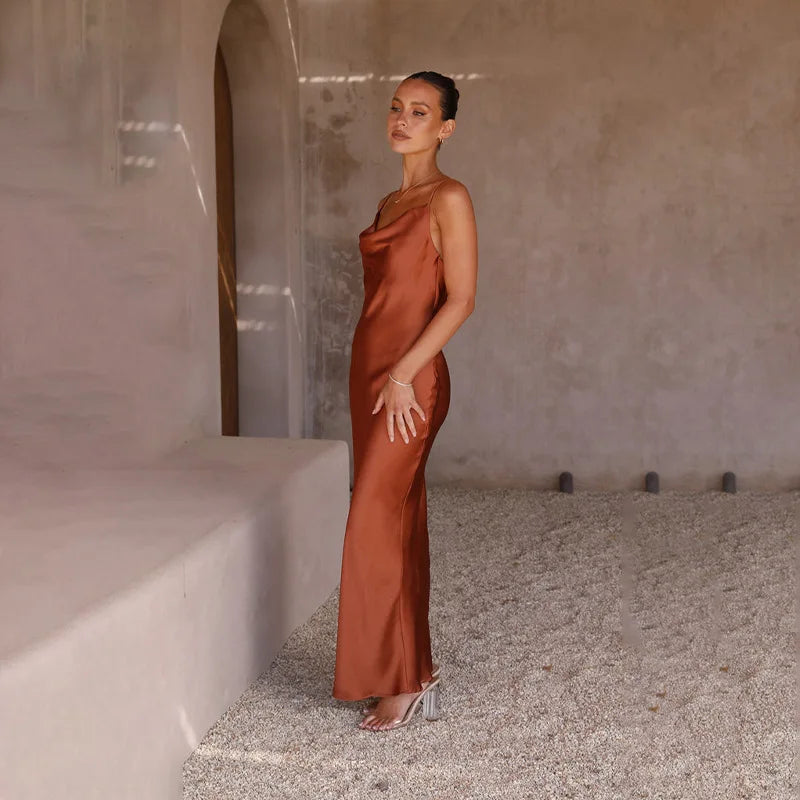 Drune | Langes Satin Kleid