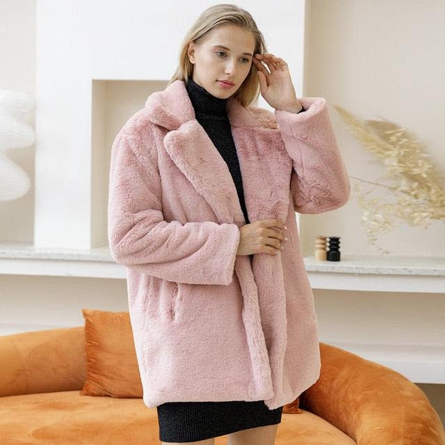 Drune | Damen Kunstpelzmantel – Oversize Passform – Oberschenkellänge – Offener Frontstil