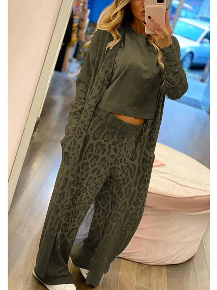 Drune | Langärmelige Strickjacke mit Leopardenmuster und Hose mit elastischer Taille