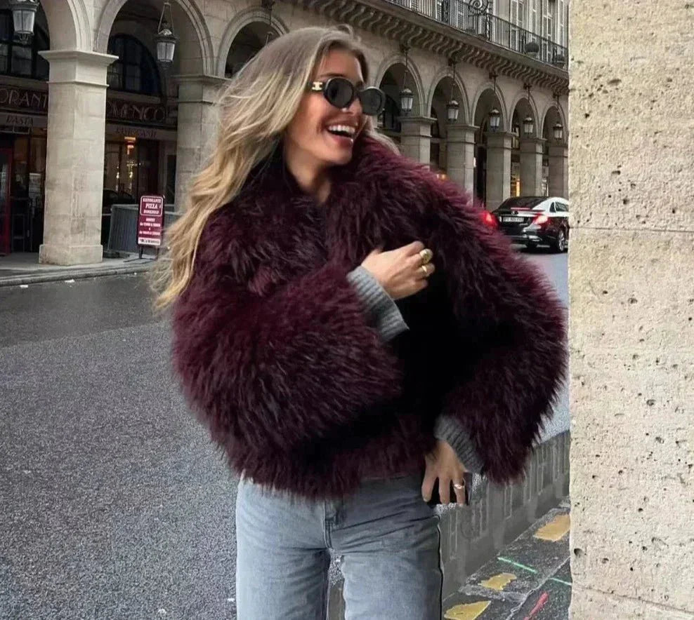 Drune | Kunstpelzjacke - Weiche Plüschtextur - Statement-Oberbekleidung - Winter Glam