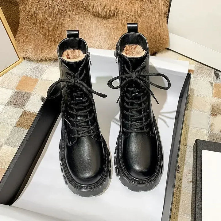Drune | Wasserdichte Schnürstiefel mit Fellfutter