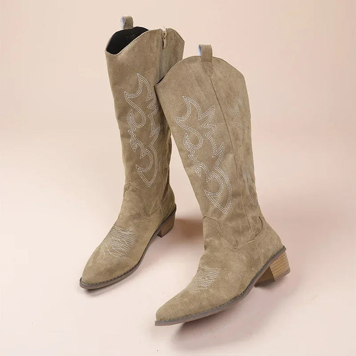 Drune | Cowboy Stiefel - Wildledertextur - Bestickter Schaft - Mid Calf - Niedriger Absatz