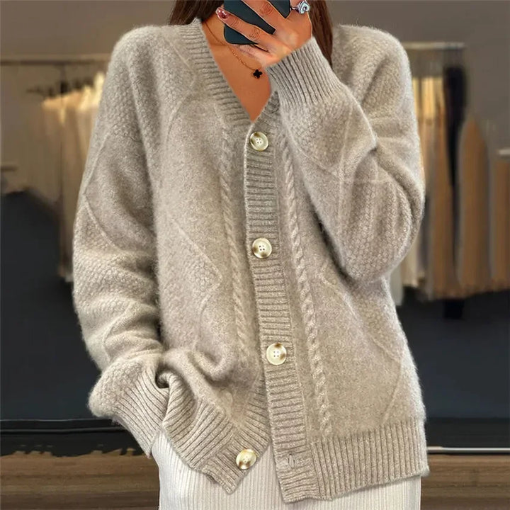 Drune | Strick-Cardigan mit V-Ausschnitt und Knopfleiste für Damen
