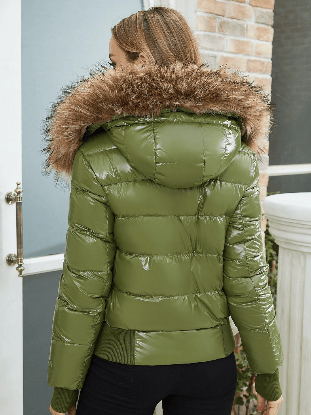 Drune | Pufferjacke mit metallisch imitiertem Pelzbesatz für Frauen