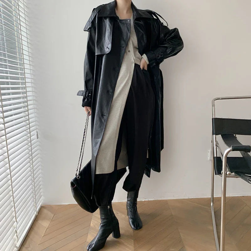 Drune | Langer Trenchcoat Für Frauen Lederlook Stilvoll und Modern