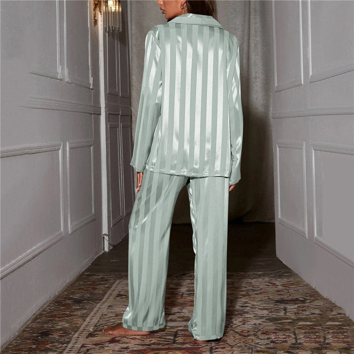 Drune - Stilvolles Pyjama-Set aus Seide