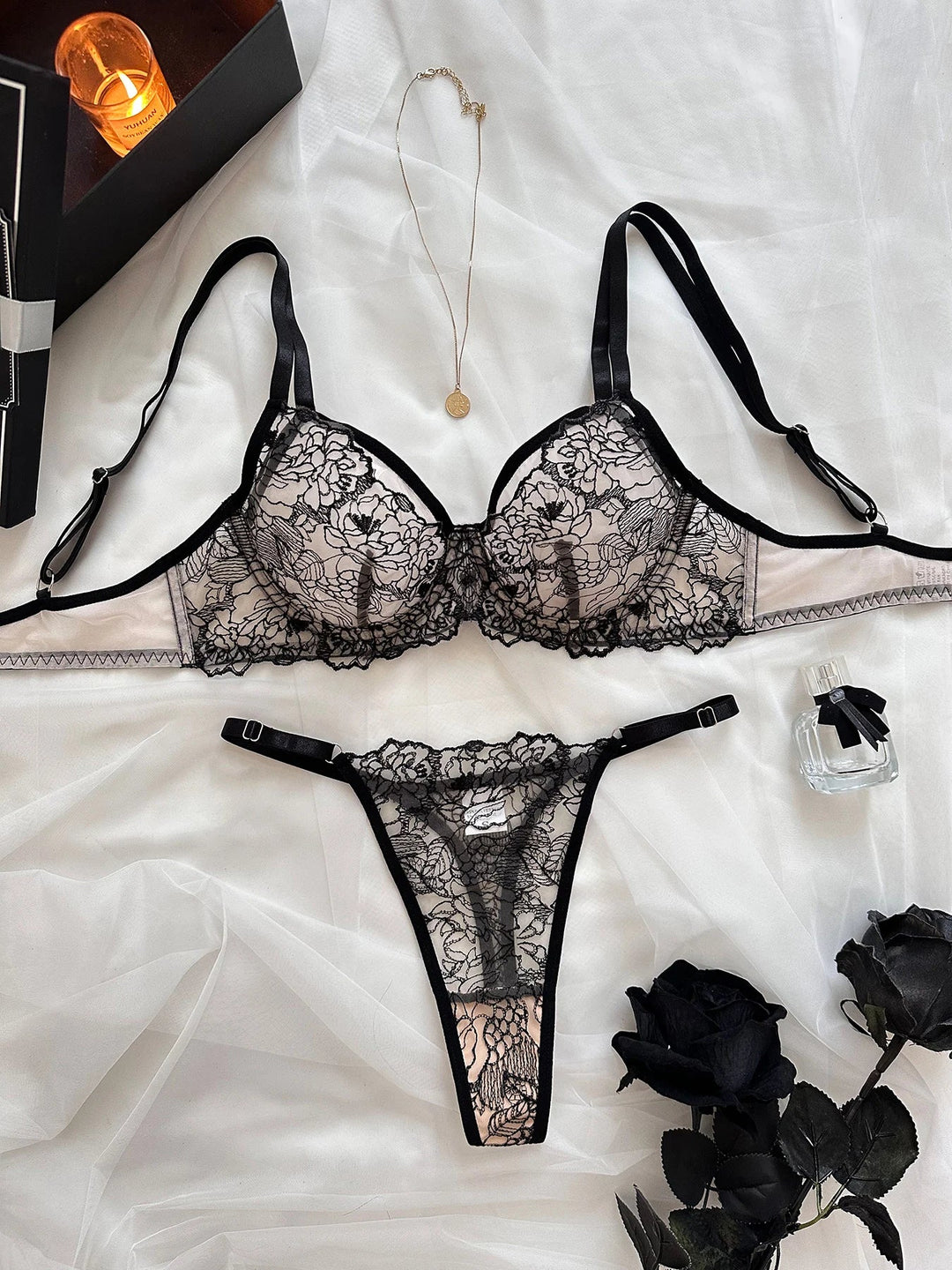Drune | Verlasse Nie Dein Zuhause Lingerie