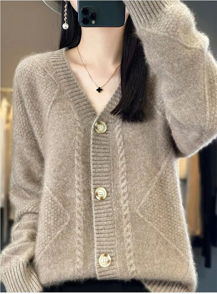 Drune | Winter Strickjacke mit V-Ausschnitt