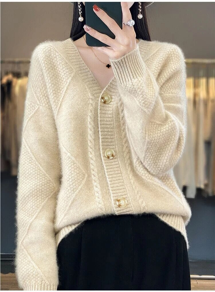 Drune | Winter Strickjacke mit V-Ausschnitt