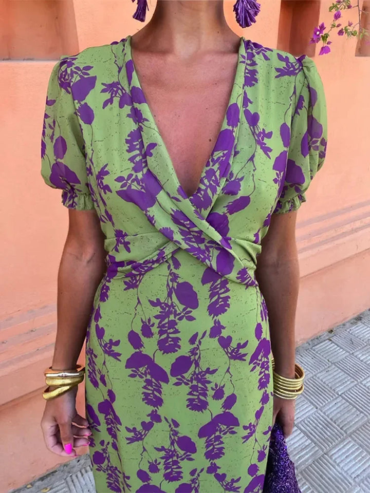 Leichtes Sommerkleid mit Blumenmuster und V-Ausschnitt für den Alltag | Drune