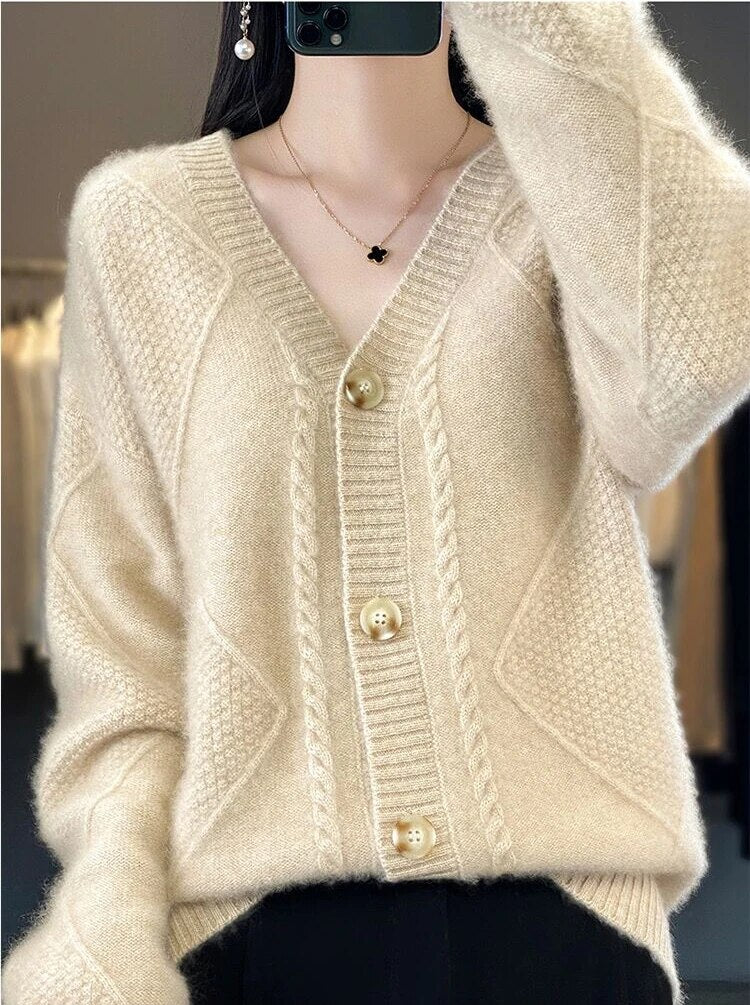 Drune | Winter Strickjacke mit V-Ausschnitt