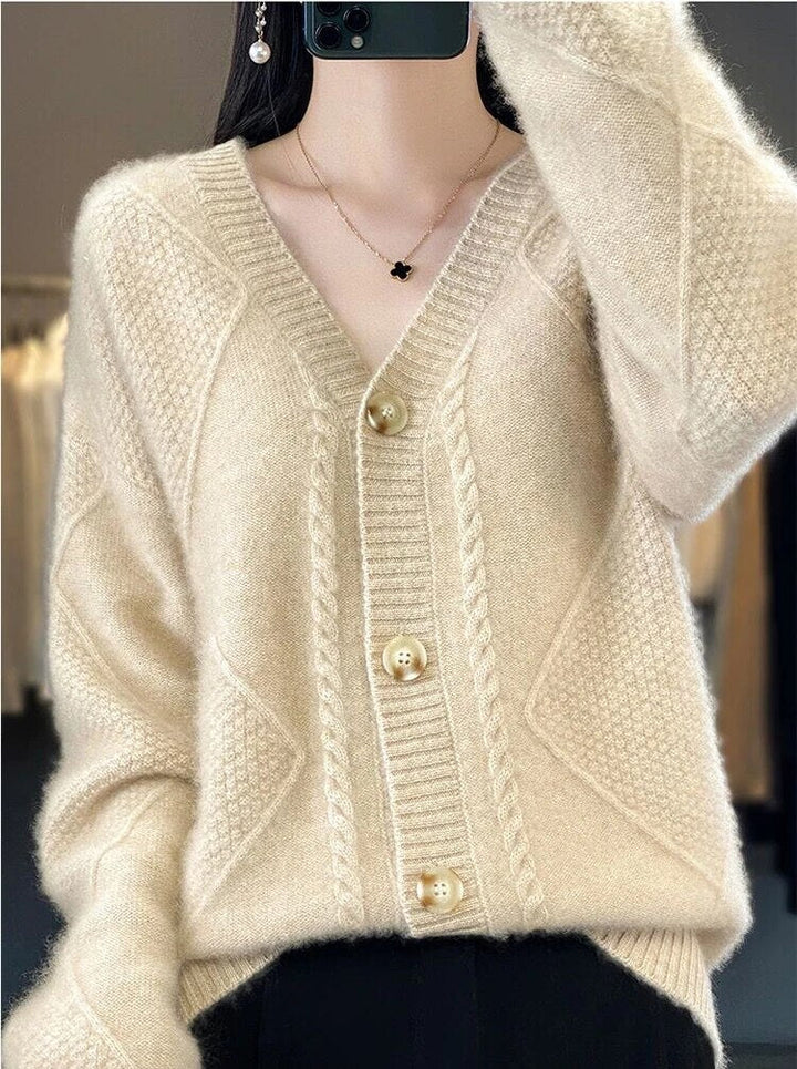 Drune | Winter Strickjacke mit V-Ausschnitt