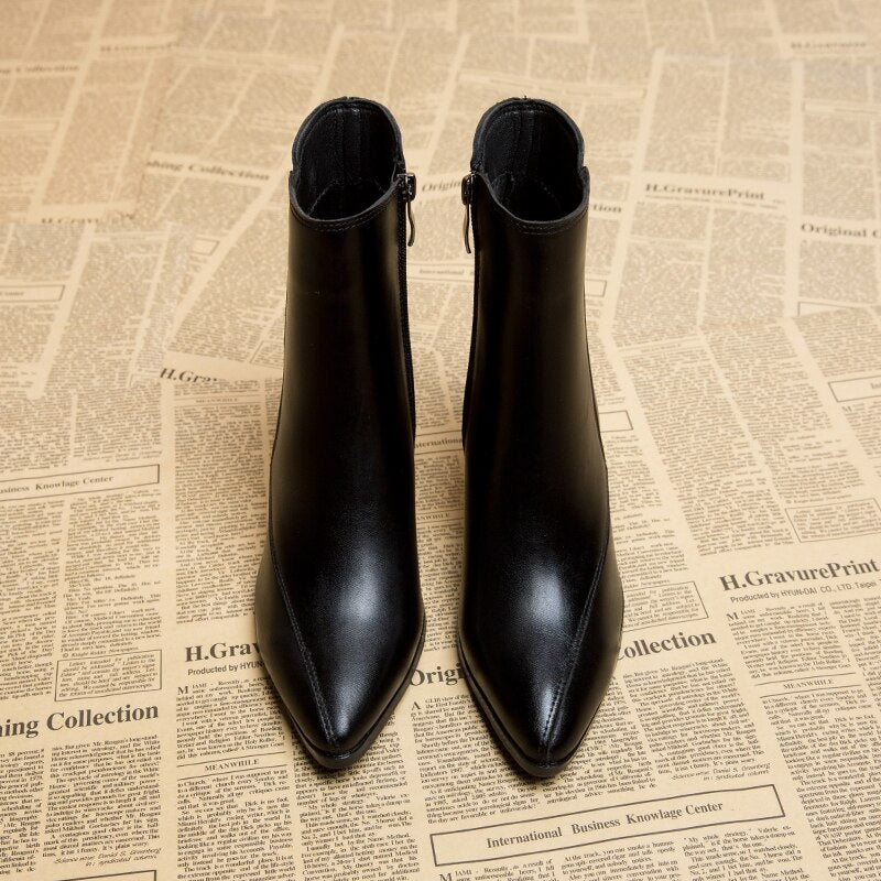Drune Damen Stiefeletten im Stil - Schlanke Silhouette für zeitlose Eleganz