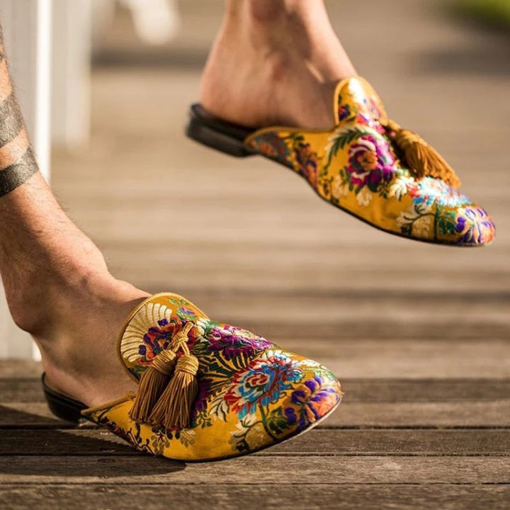 Drune | Schuhe mit floralen Quasten
