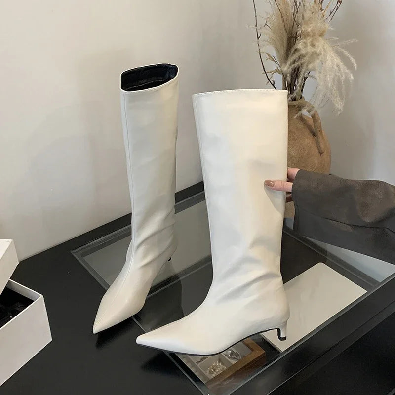 Drune | Knielange dünne Absatzstiefel