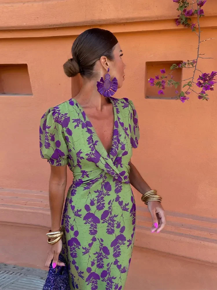 Leichtes Sommerkleid mit Blumenmuster und V-Ausschnitt für den Alltag | Drune