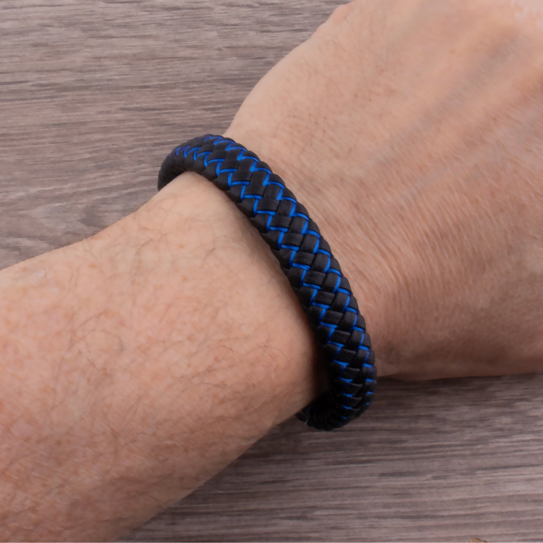 Drune | Coole Lederarmband mit Schwarz und Blau Detail