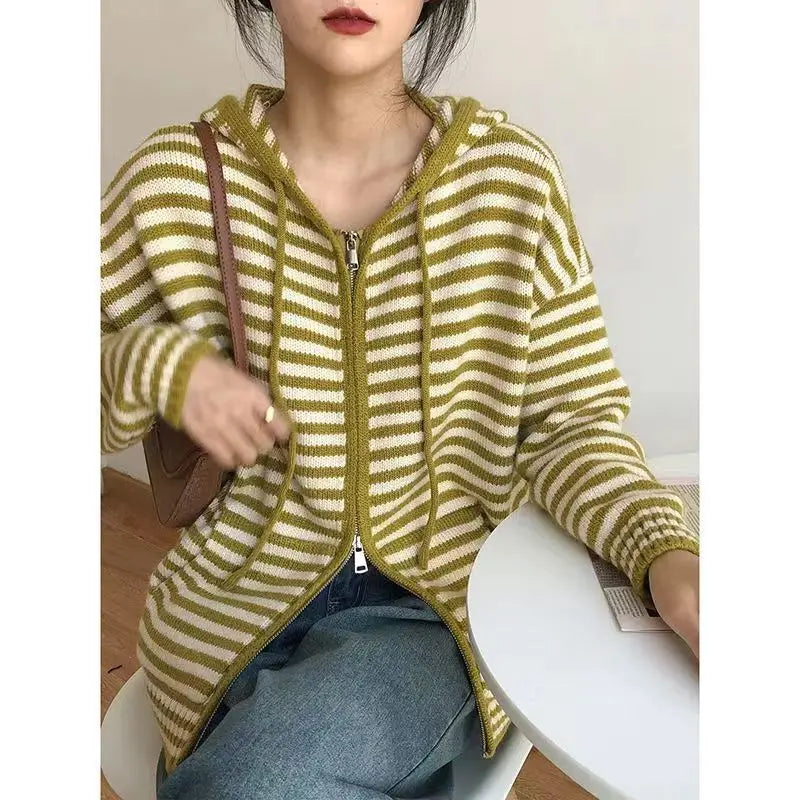 Drune | Gestreifter Kapuzenpullover Pullover
