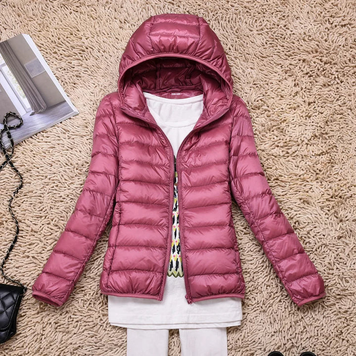 Drune | Ultraleichte Damen Daunenjacke mit Kapuze