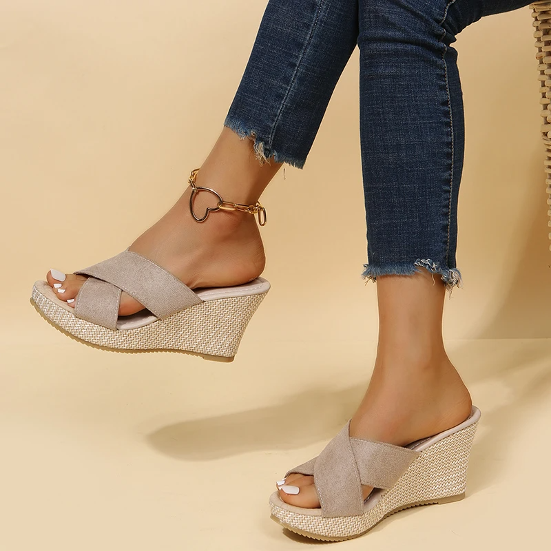 Drune | Orthopädische Damensandalen Design