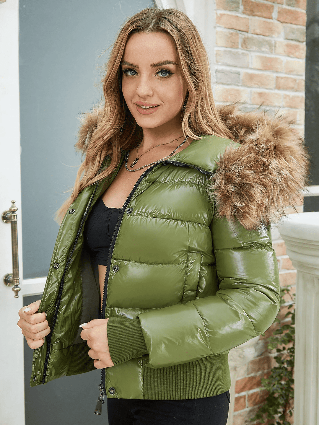 Drune | Pufferjacke mit metallisch imitiertem Pelzbesatz für Frauen