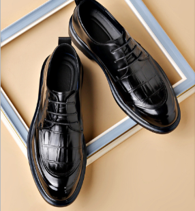Drune | Schwarze Loafer Mit Quasten Und Mustersdesign