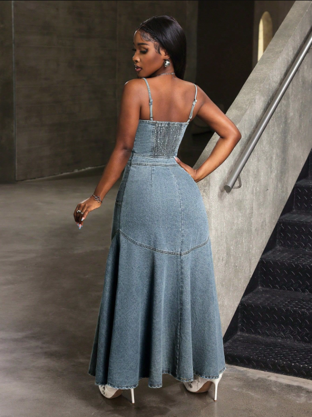 Drune | Vintage Denim Spaghettiträgerkleid mit Quadratischem Kragen