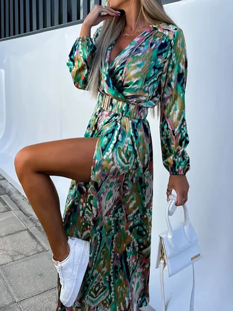 Drune - Hochgeschlitztes Kleid mit Gürtel