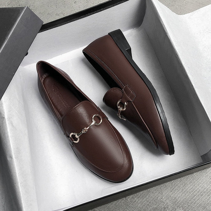 Drune | Klassische Leder Slipper Für Herren Stilvoll & Bequem