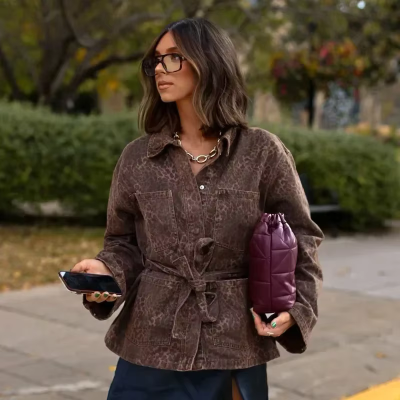 Drune | Jeansjacke mit Leopardenmuster