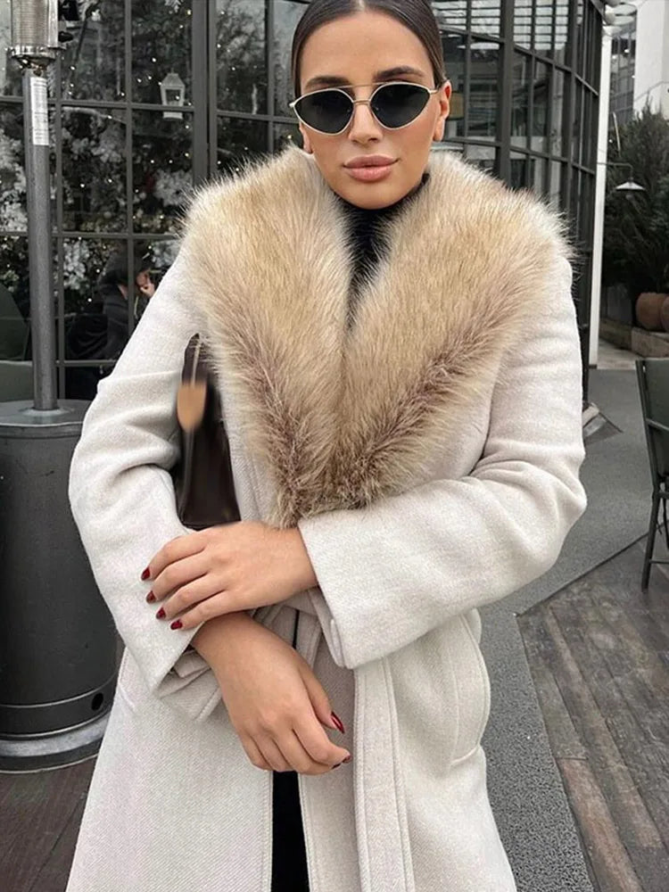 Drune | Lange Jacke mit Kunstpelzkragen Taillierte Passform Eleganter Look