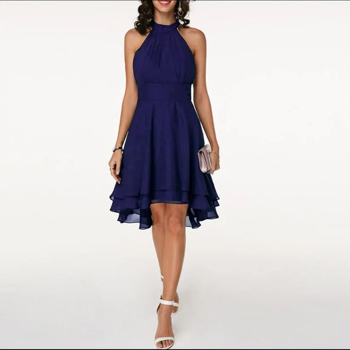 stilvolle Kleid mit charmanten Rüschen