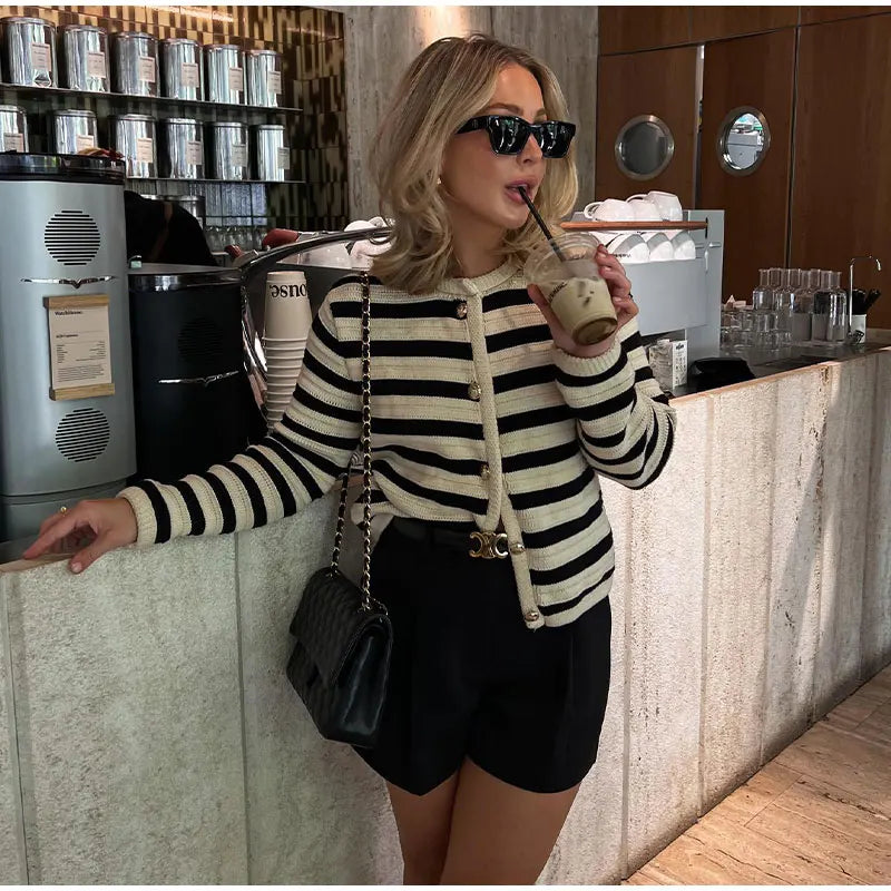 Drune | Stylish long-sleeved striped cardigan