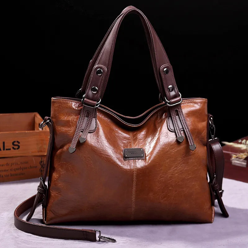 Drune | Taschen aus Geschmeidigem Leder mit Zwei Riemen und Eleganten Details