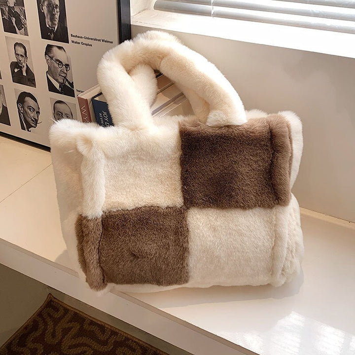 Drune | Pipe Plush Handtasche - Eine bequeme und winterliche Damenhandtasche