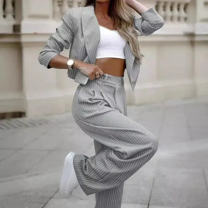 Drune | Eleganter Damenblazer mit passender Hose