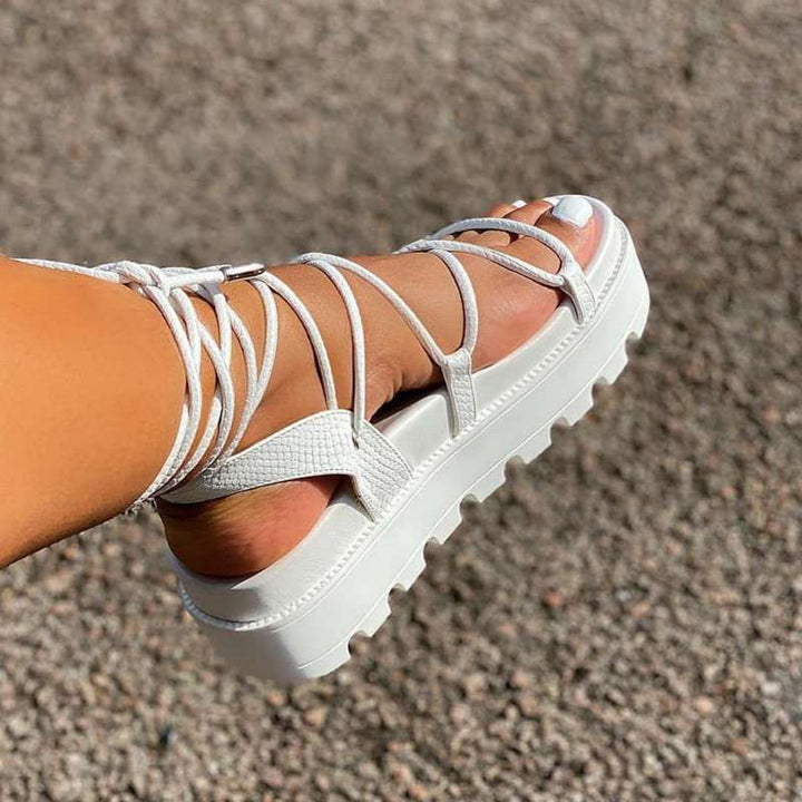 Drune | Sandalen mit Bändern