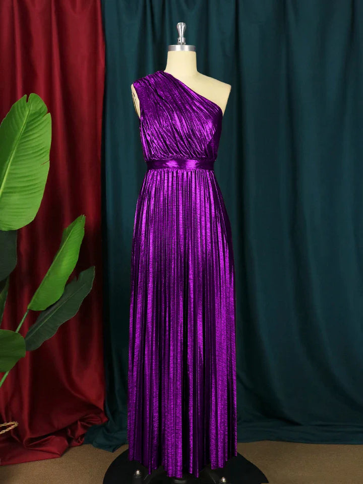 Drune | Elegantes One Shoulder Abendkleid in Metallic Optik